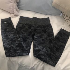Medium Gymshark black camo